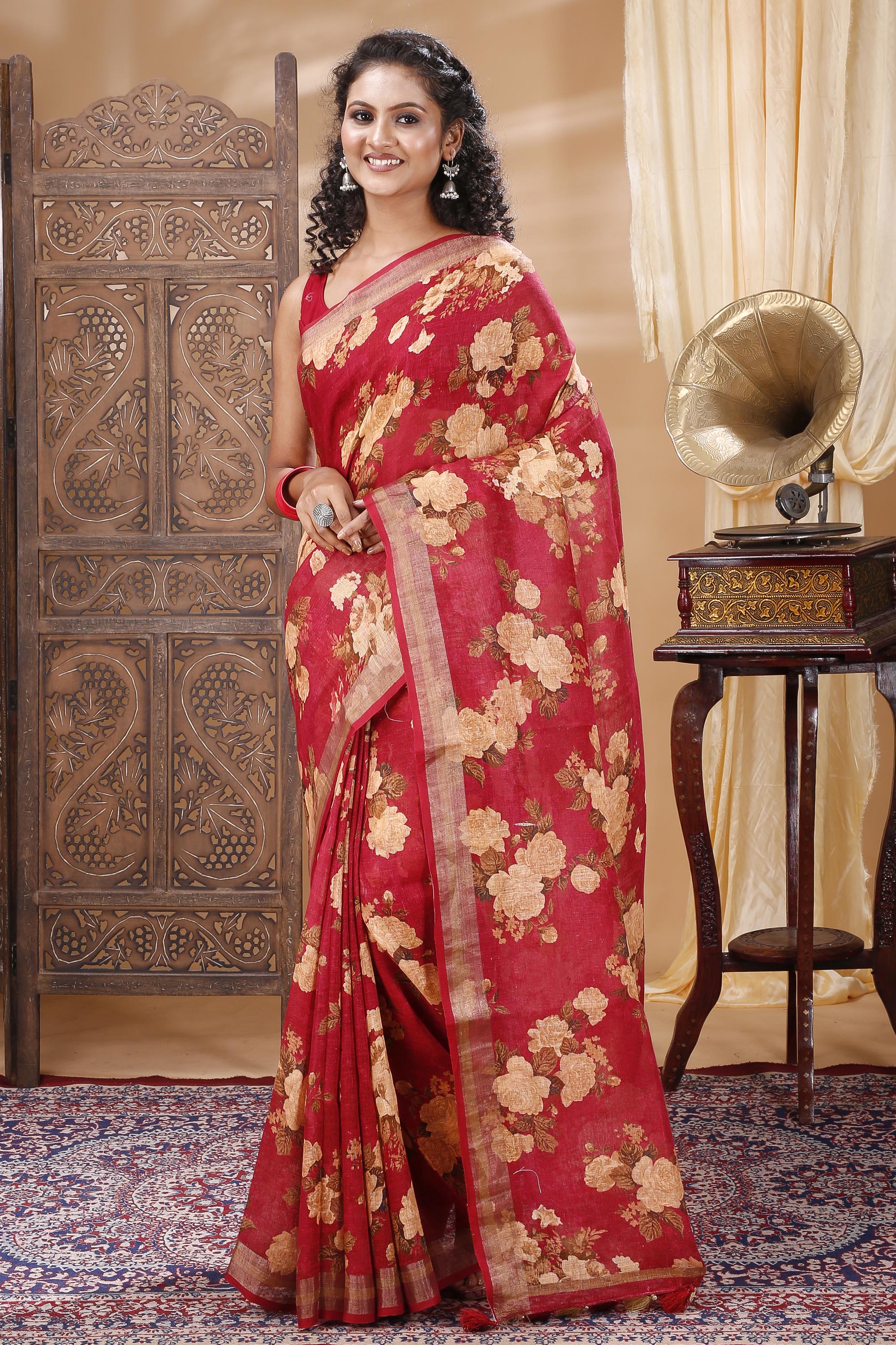 Buy Red Sarees for Women by Aany's Culture Online | Ajio.com