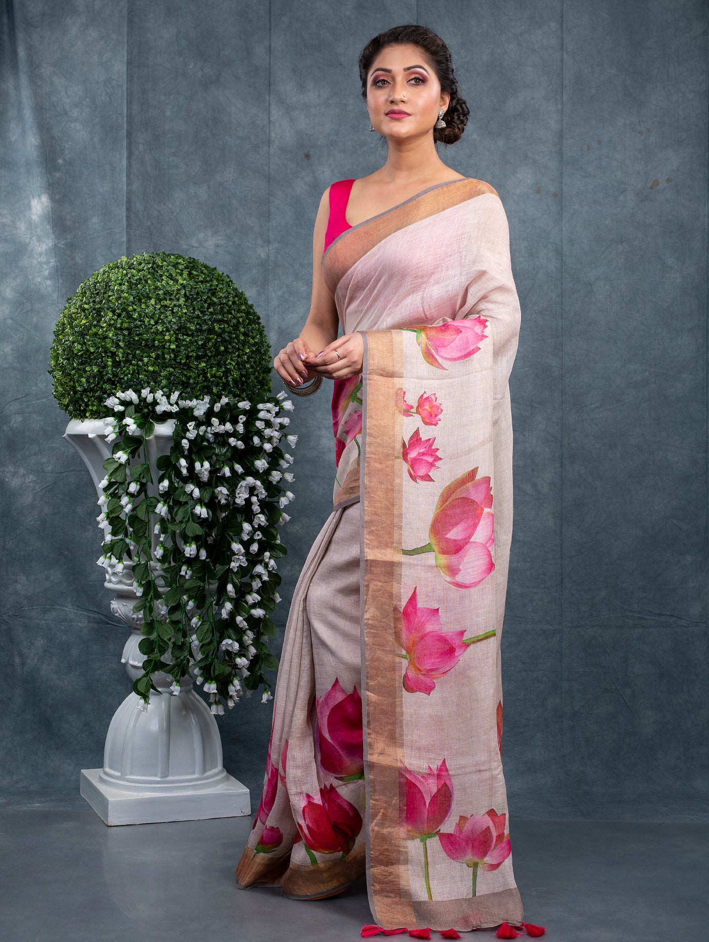Multicolor Floral Digitally Printed Linen Saree