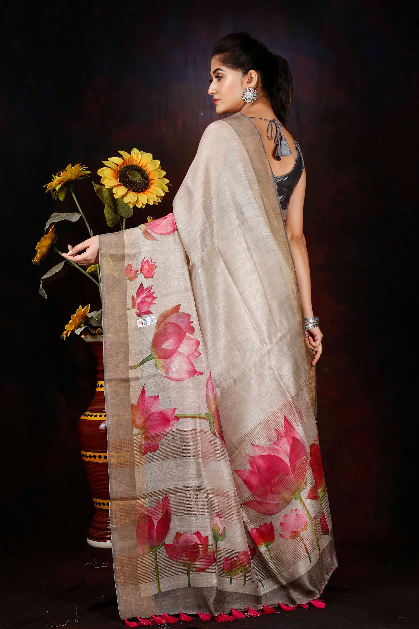 Linen digitally floral printed saree